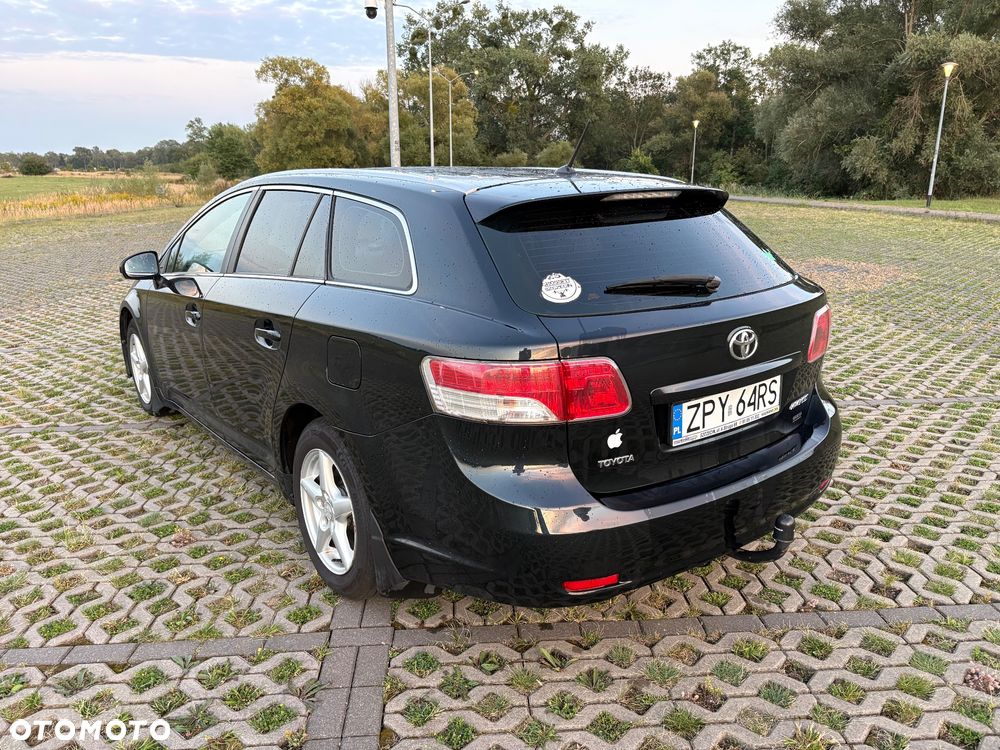 Toyota Avensis - 5