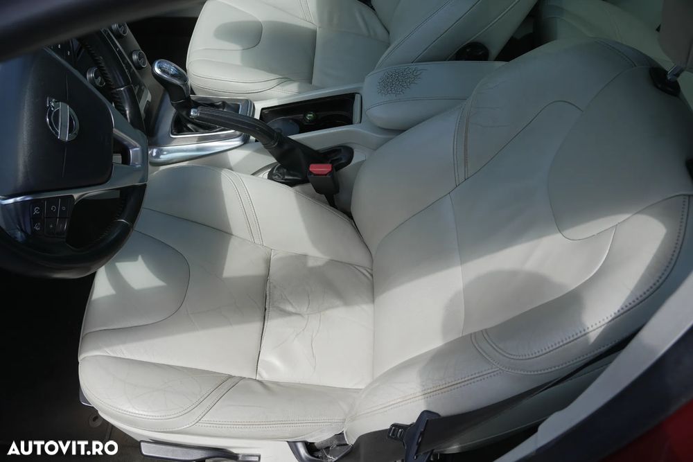 Volvo V40 D3 Summum - 14