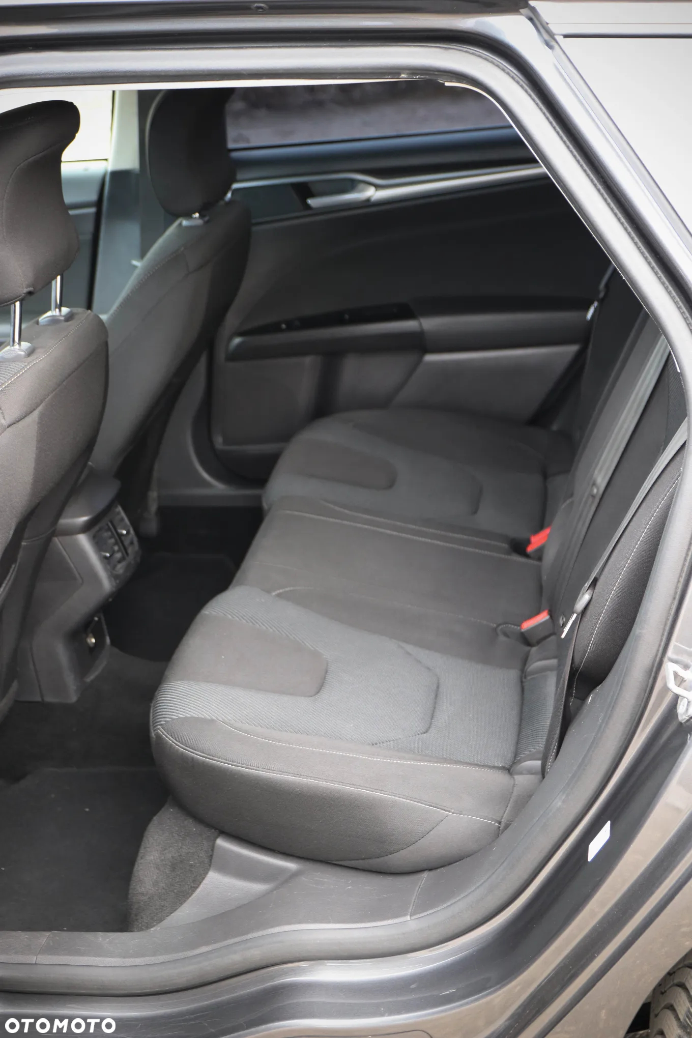 Ford Mondeo 2.0 TDCi ST-Line PowerShift - 26