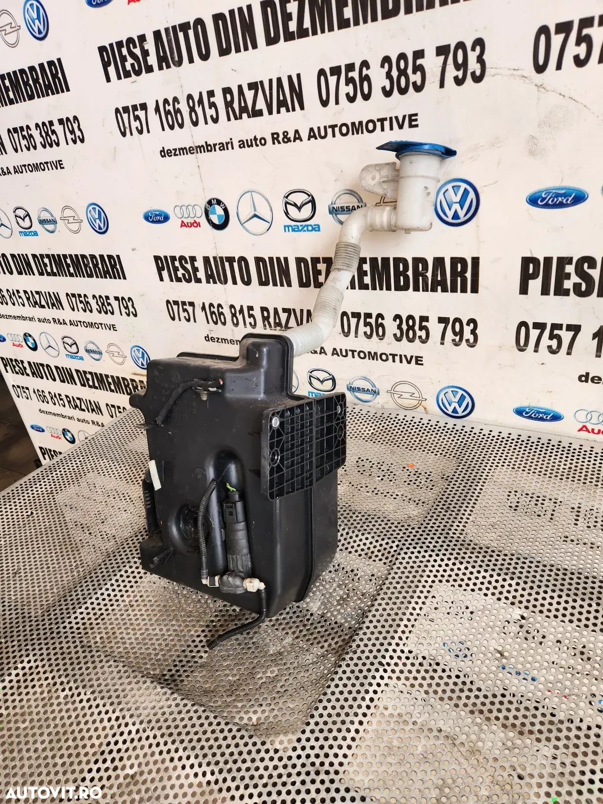 Bidonas Vas Lichid Parbriz Stropgel Vw Golf 6 VI An 2008-2009-2010-2011-2012-2013 - 4
