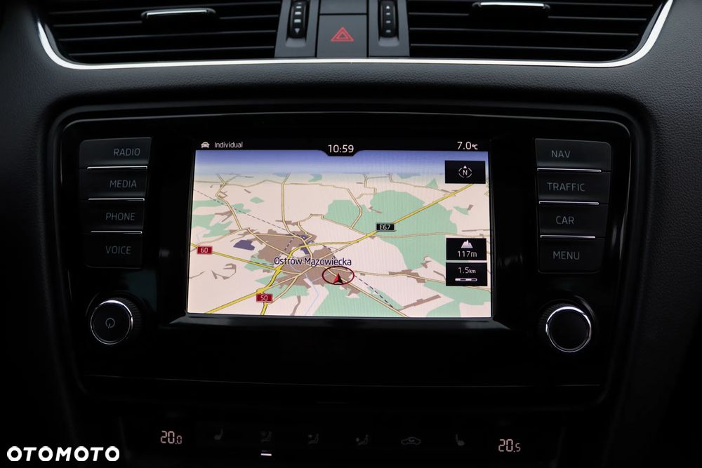 Skoda Octavia 2.0 TDI 4x4 DSG RS - 29