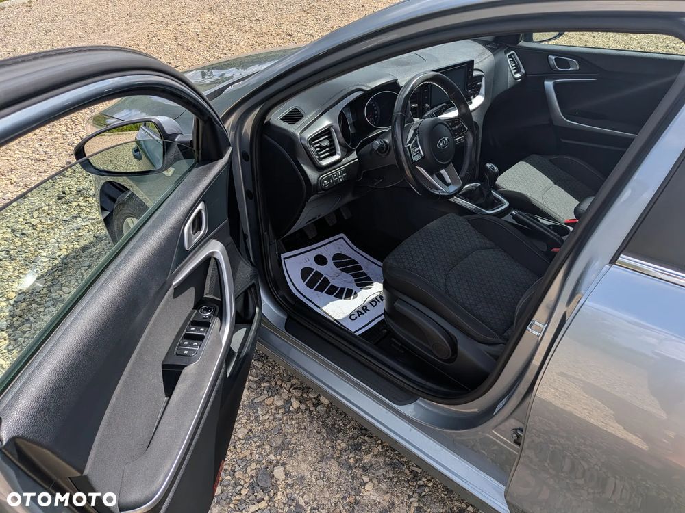Kia Ceed 1.6 CRDi SCR L Business Line - 32