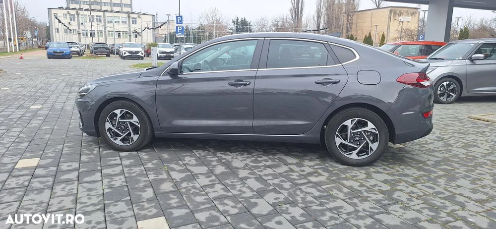 Hyundai i30 1.5 T-GDI 160CP MHEV 5DR 7DCT Highway - 7