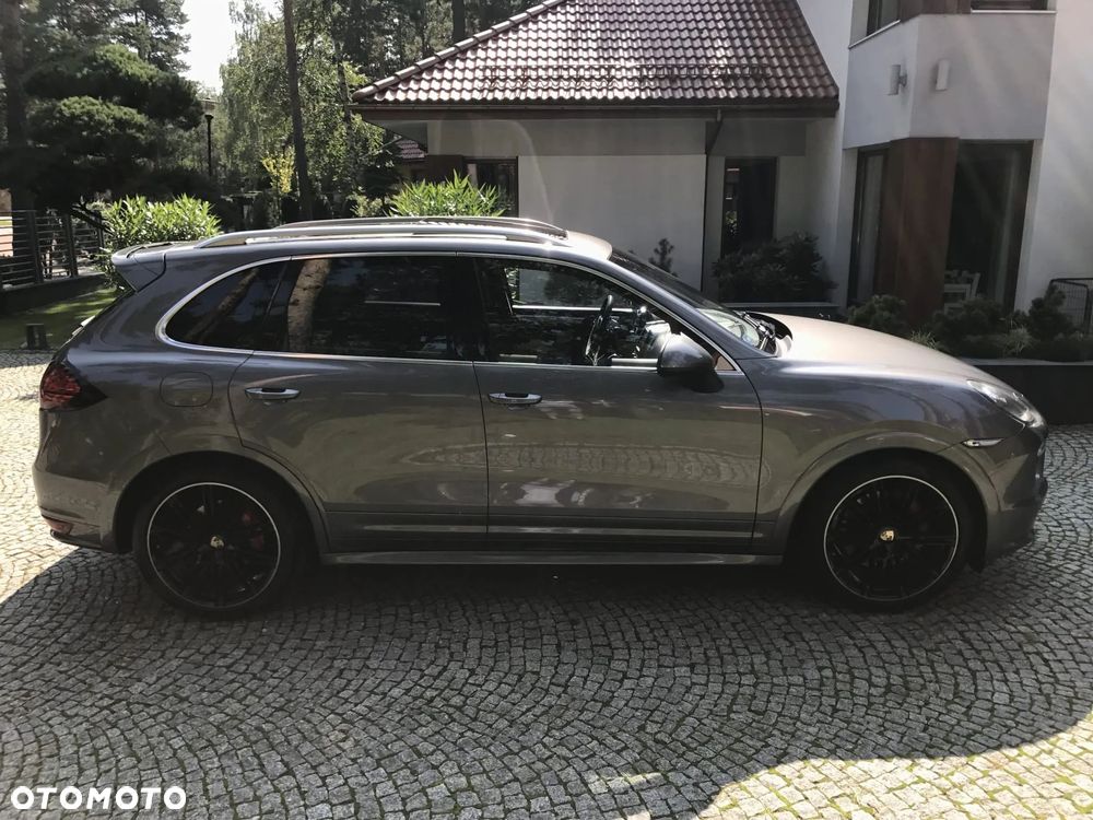 Porsche Cayenne - 7