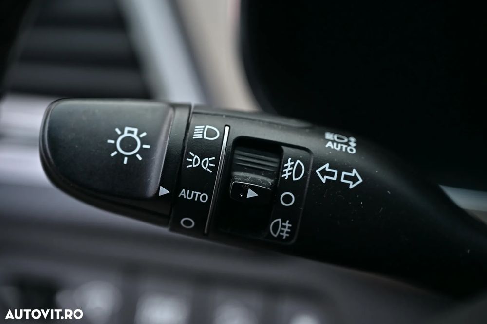 Hyundai Santa Fe blue 2.2 CRDI 4WD Automatik 7-Sitzer Premium - 21