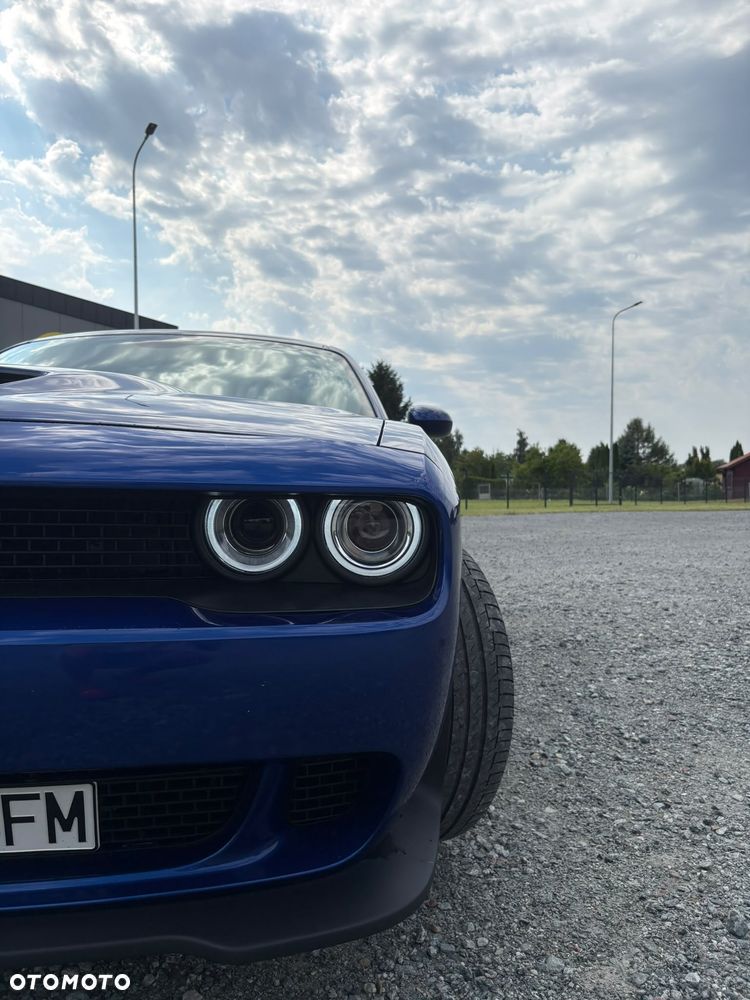 Dodge Challenger - 4