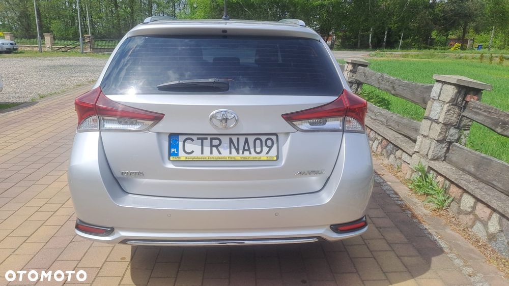 Toyota Auris - 12