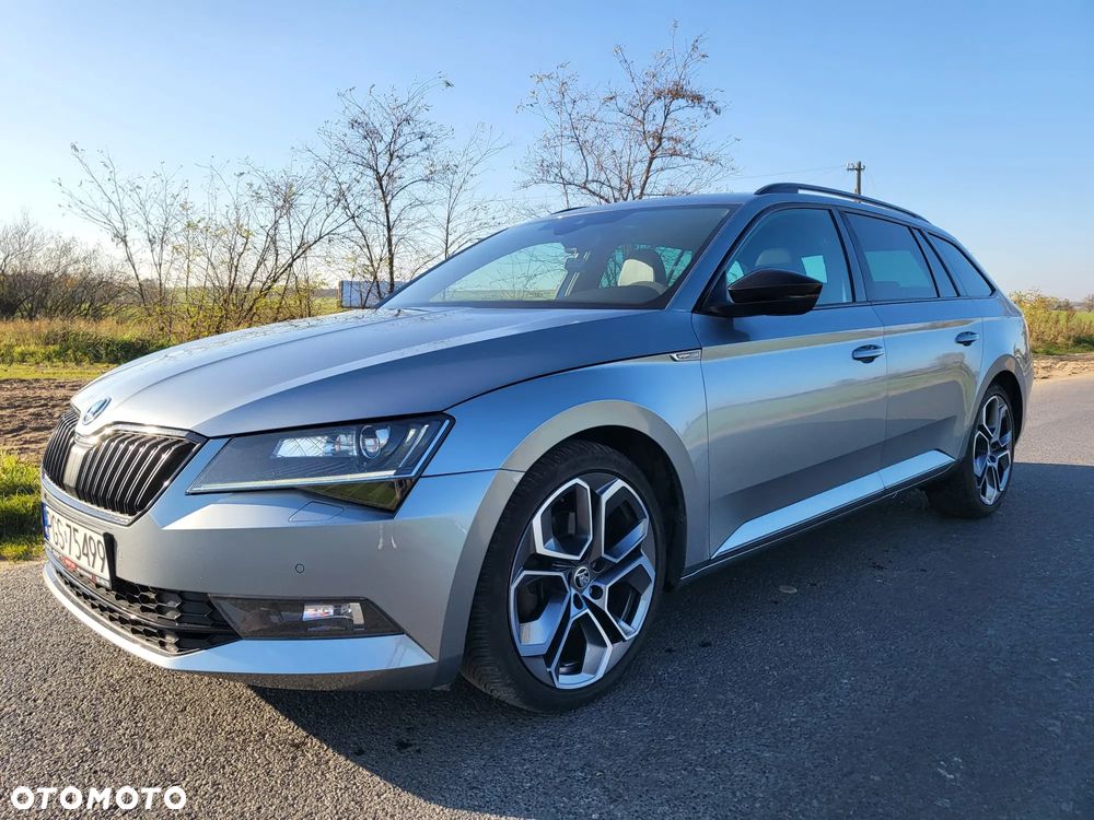 Skoda Superb 2.0 TDI Sportline DSG - 36