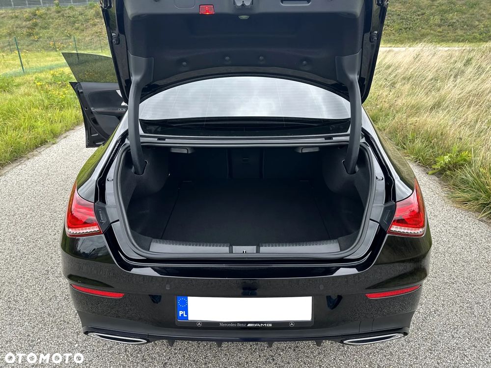 Mercedes-Benz CLA 250 4-Matic AMG Line 7G-DCT - 12