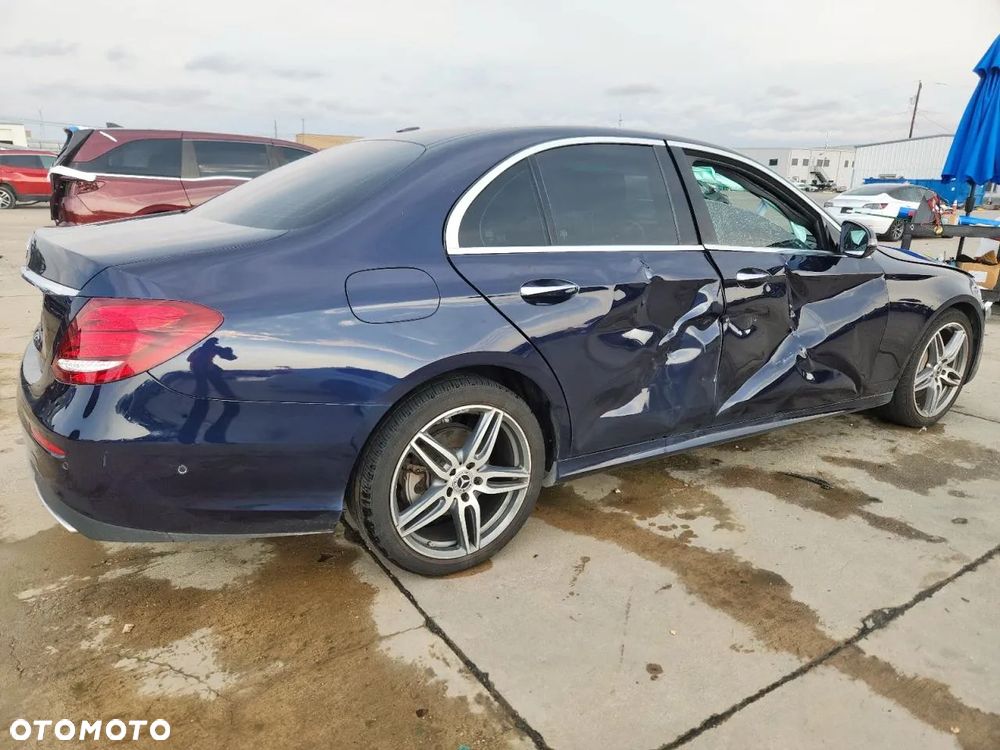 Mercedes-Benz Klasa E - 3
