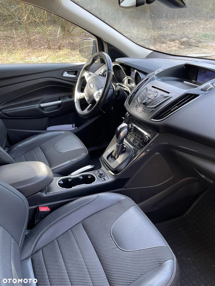 Ford Kuga 2.0 TDCi 4x4 Titanium - 10