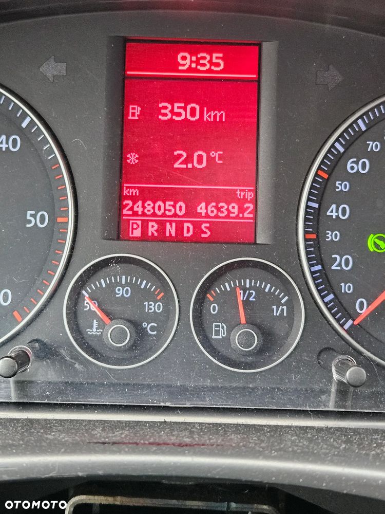 Volkswagen Touran 2.0 TDI DPF Trendline DSG - 10