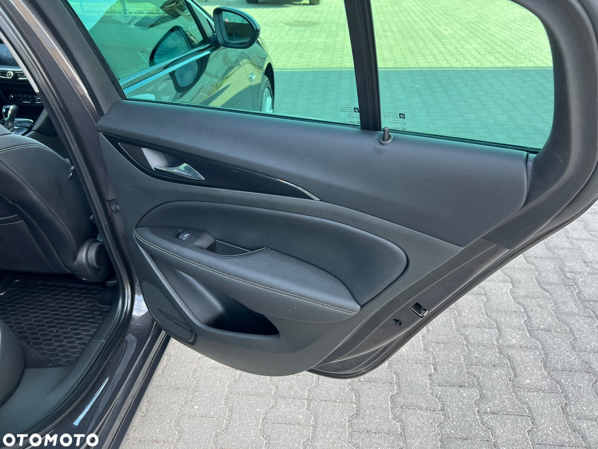 Opel Insignia 2.0 CDTI Elegance S&S - 20