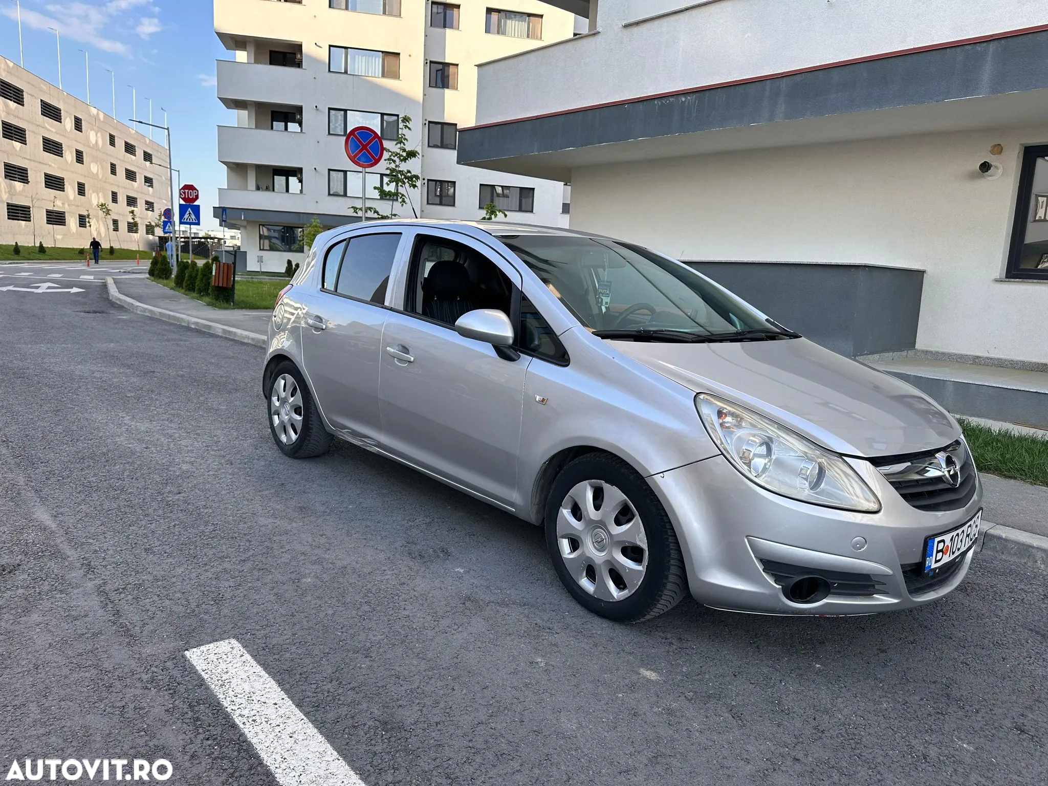 Opel Corsa 1.2 16V - 2
