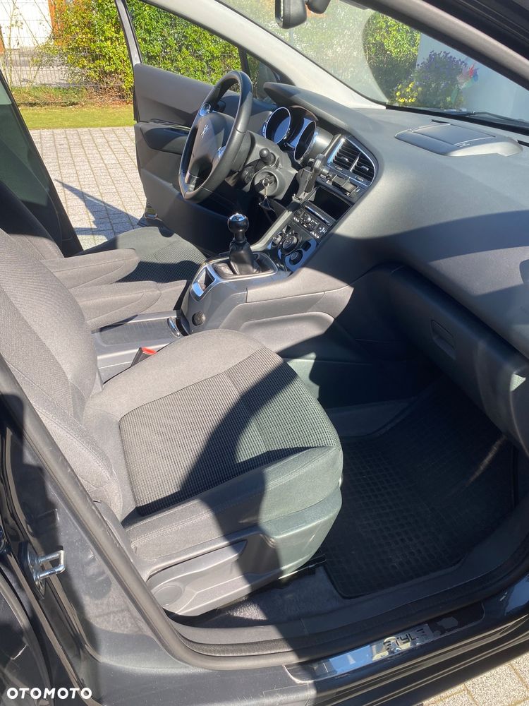 Peugeot 5008 - 11