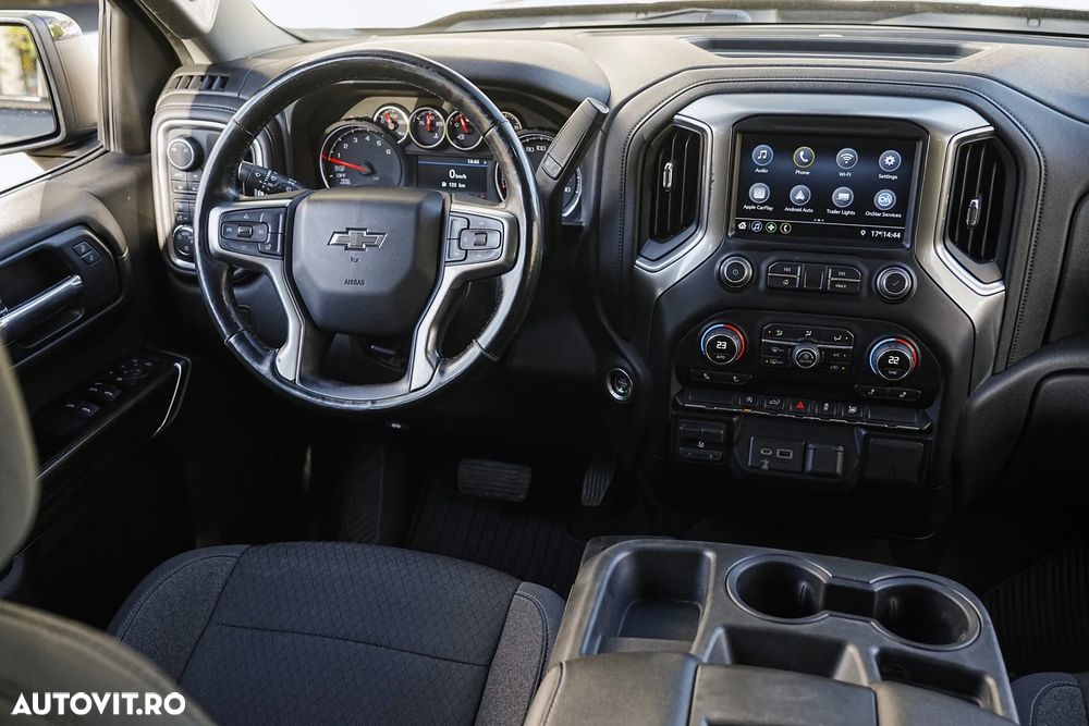 Chevrolet Silverado - 5