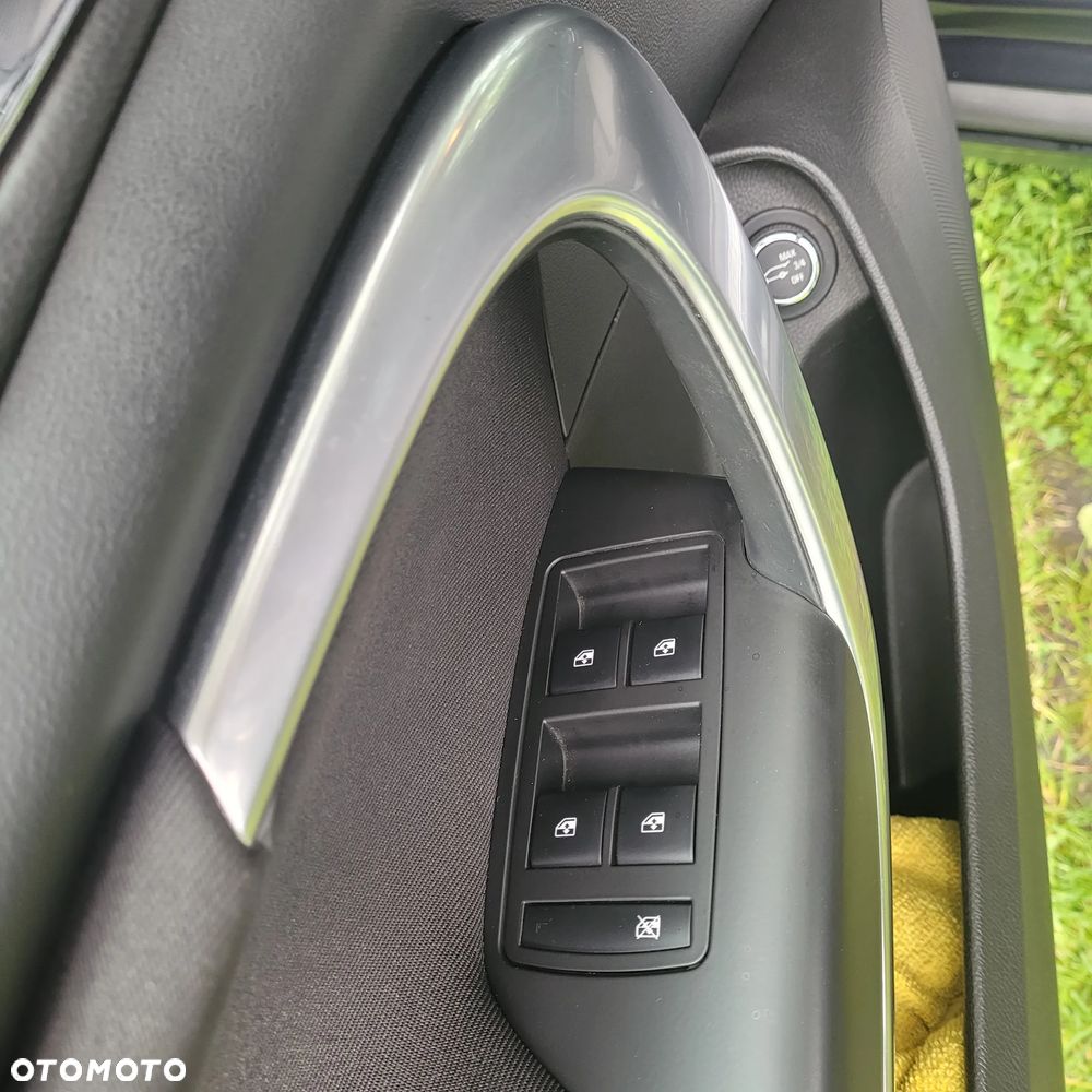Opel Insignia 2.0 CDTI Edition S&S - 26