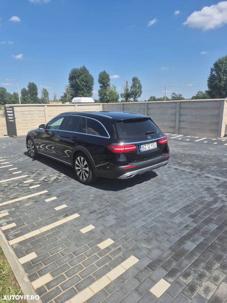 Mercedes-Benz E 220 d 4Matic All-Terrain 9G-TRONIC Exclusive - 2