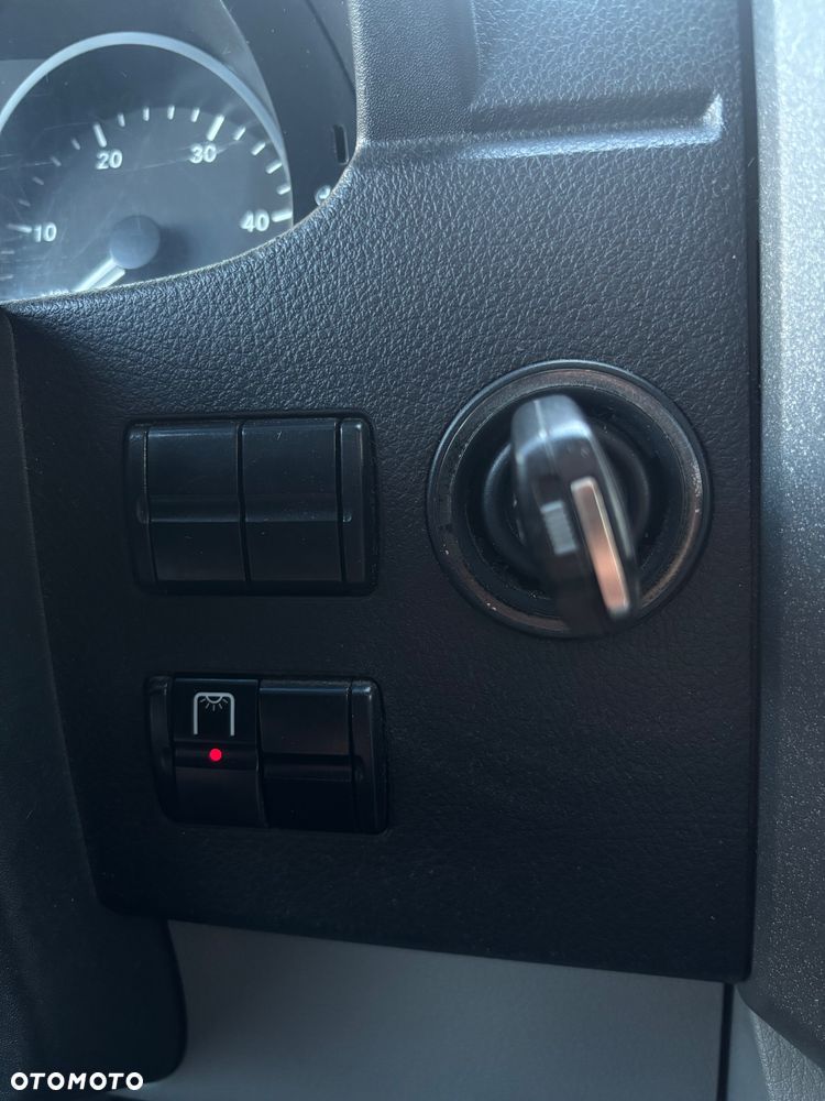 Mercedes-Benz Sprinter - 19