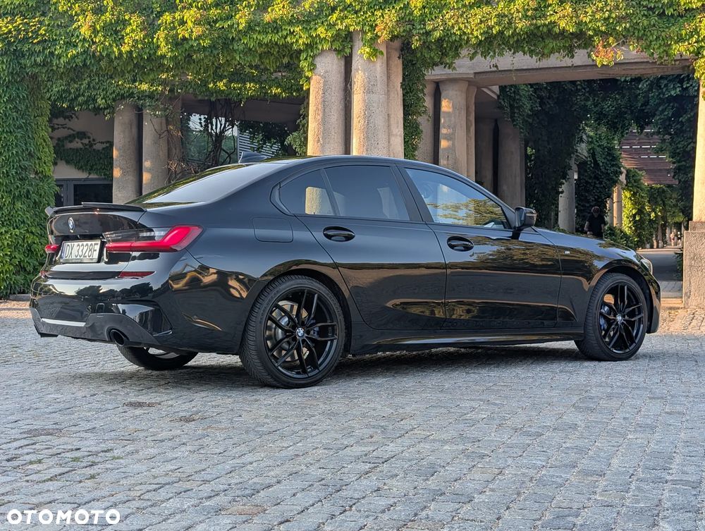 BMW Seria 3 330e M Sport - 9