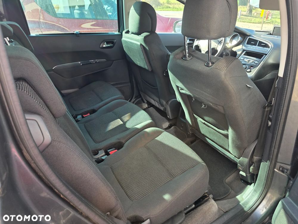 Peugeot 5008 1.6 HDi Premium - 10
