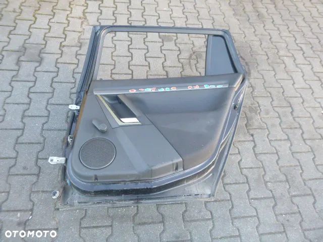DRZWI PRAWY TYŁ PRAWE TYLNE KOMPLETNE OPEL VECTRA C KOMBI KOLOR Z20R - 20