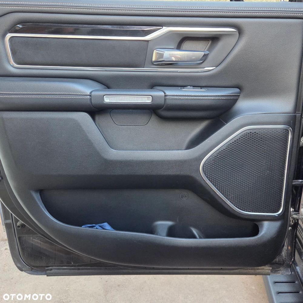 RAM 1500 5.7 Crew Cab Laramie - 20