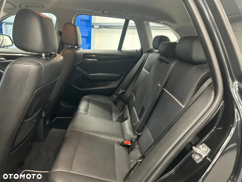 BMW X1 xDrive18d xLine - 28
