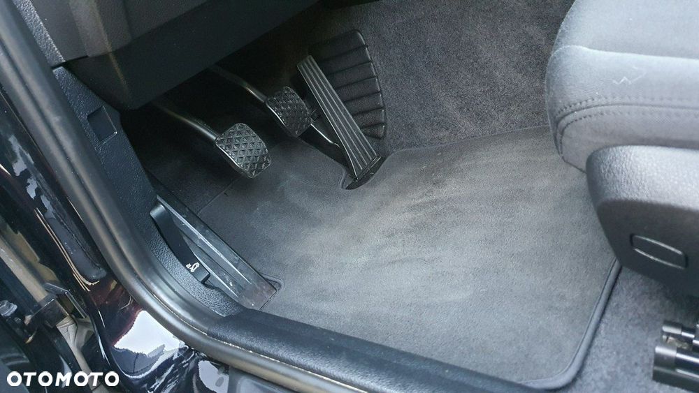BMW Seria 1 - 15