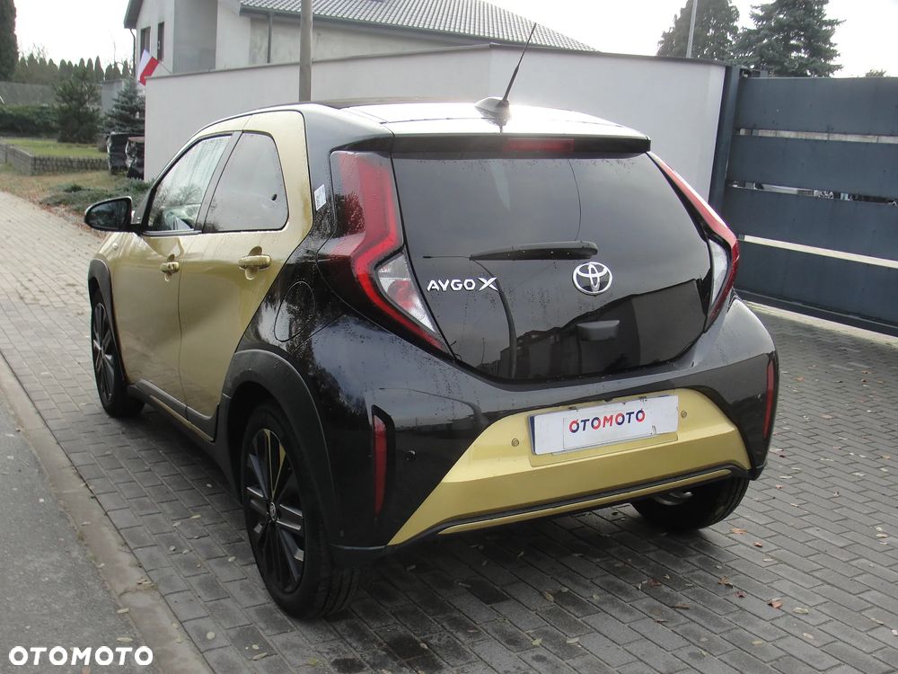 Toyota Aygo X x-shift x-clusive Style Selection - 2