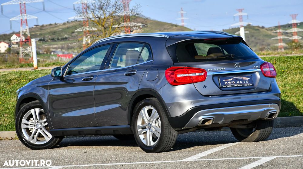 Mercedes-Benz GLA 220 d 4MATIC 7G-DCT Urban - 5