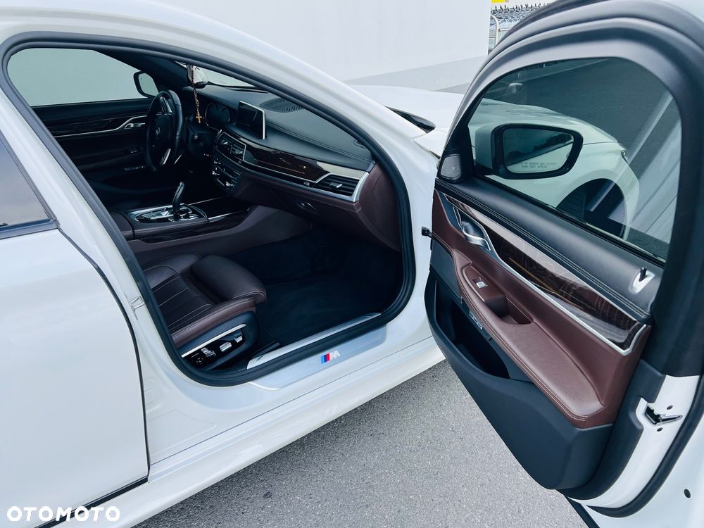 BMW Seria 7 740Li - 20