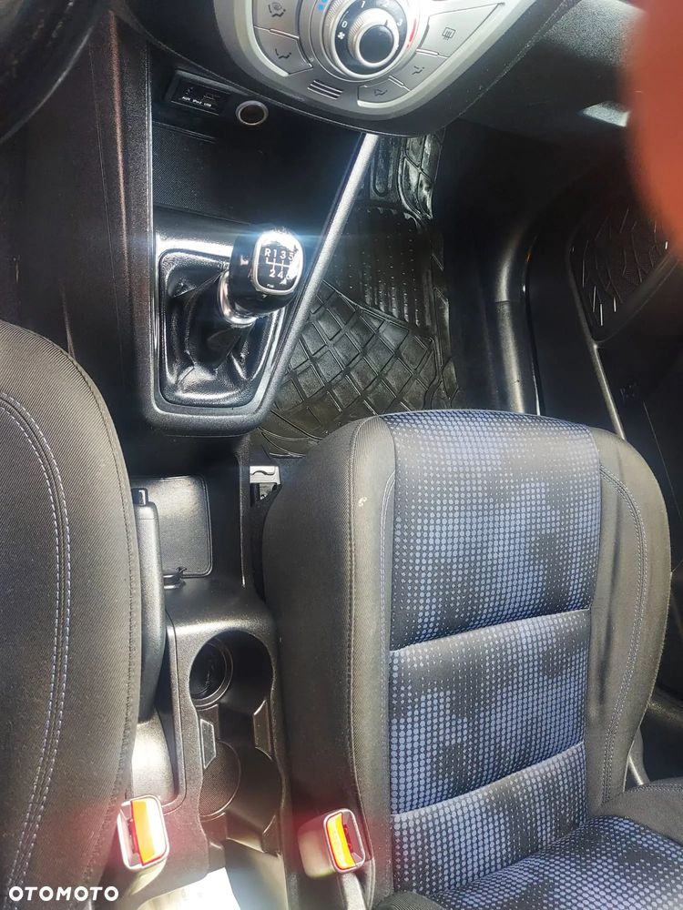 Hyundai ix20 1.6 CRDi UEFA EURO 2012 Edition - 14