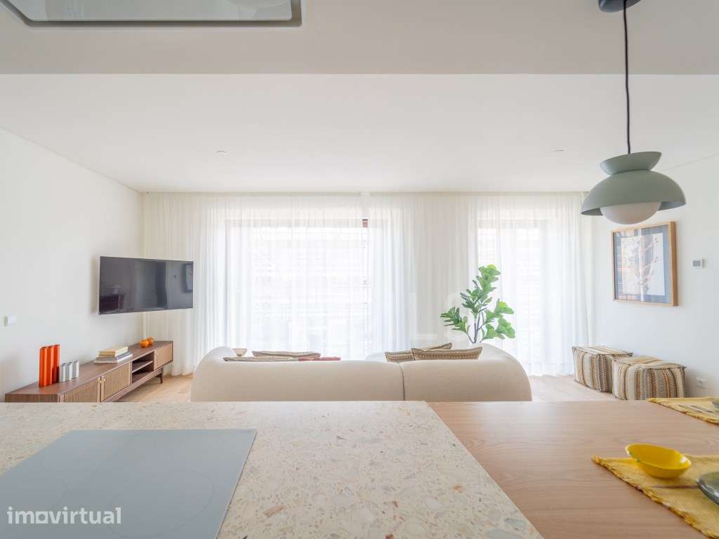 Apartamento T2 em Vila Nova de Gaia com varanda e vista rio Douro - Grande imagem: 3/69