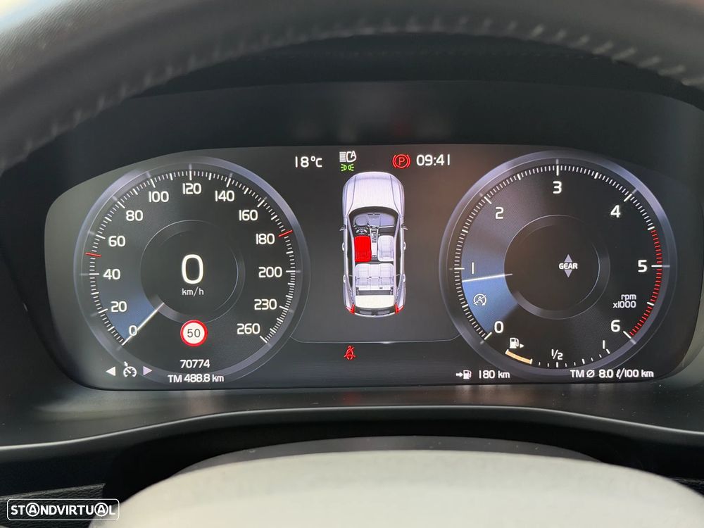 Volvo XC 40 2.0 D3 Momentum - 10