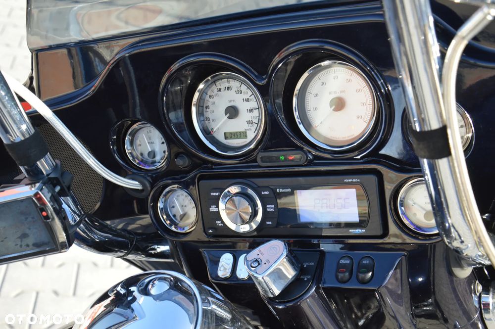 Harley-Davidson Touring Street Glide - 13