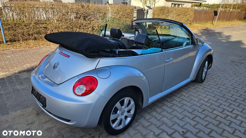 Volkswagen New Beetle 2.0 - 8