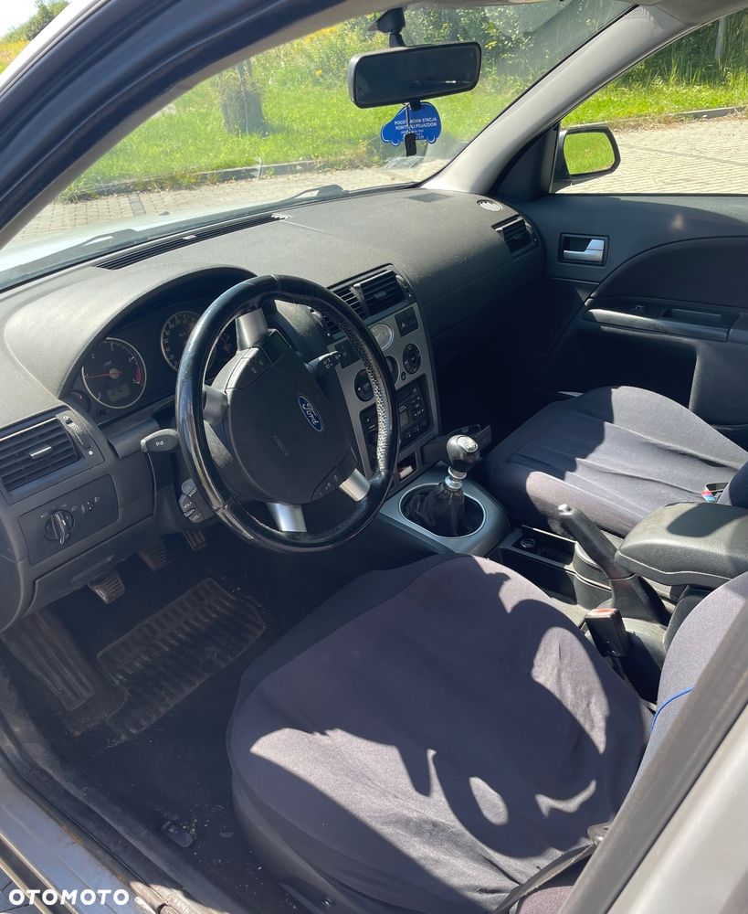 Ford Mondeo 2.0 TDDi Ambiente - 5