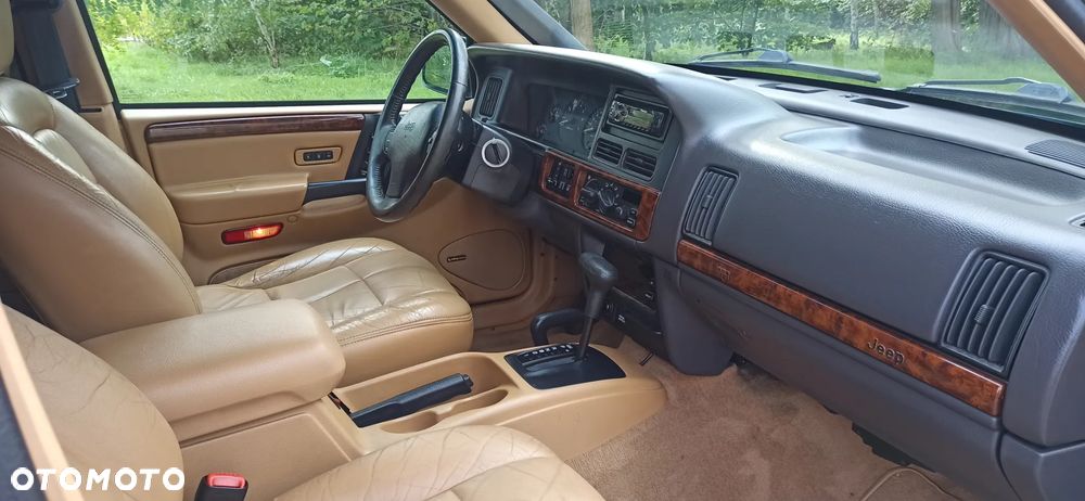 Jeep Grand Cherokee - 17