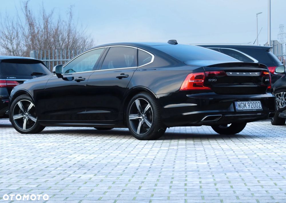 Volvo S90 D3 R-Design - 36