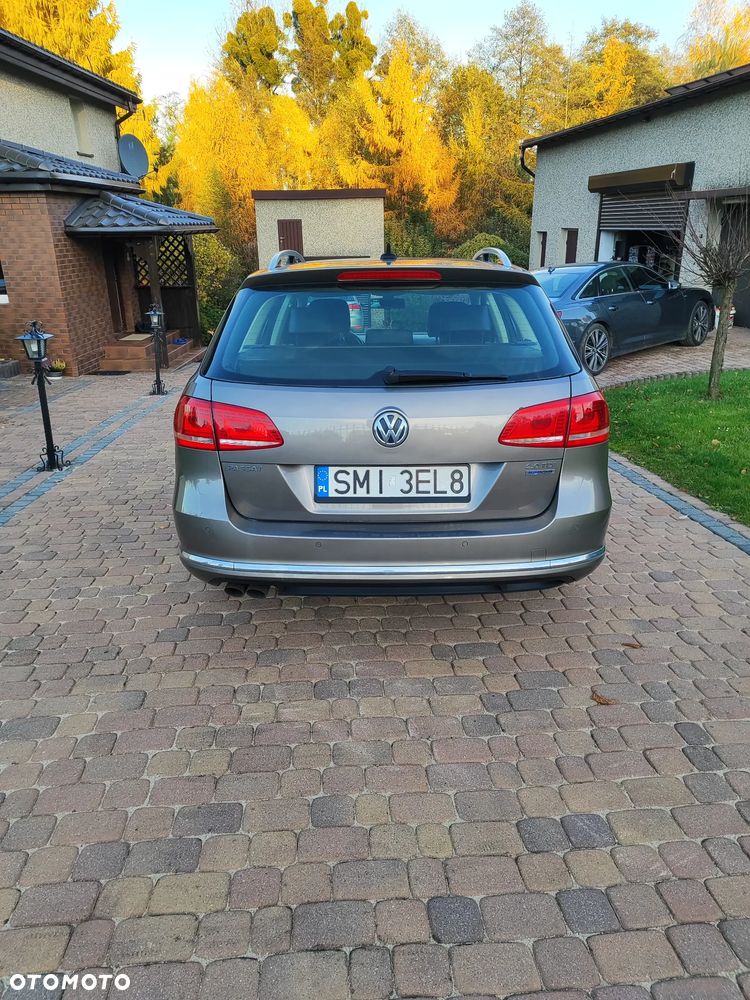 Volkswagen Passat 2.0 TDI DPF Highline - 4