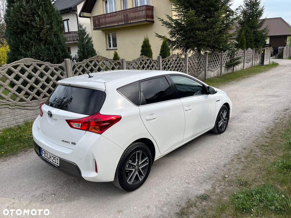 Toyota Auris 1.8 VVT-i Automatik START Edition - 27