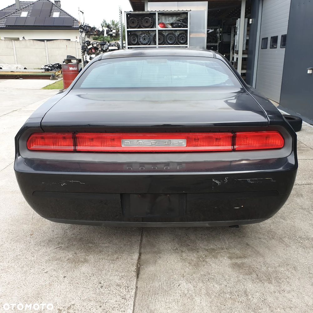DODGE CHALLENGER ZDERZAK TYL 10-14 - 3