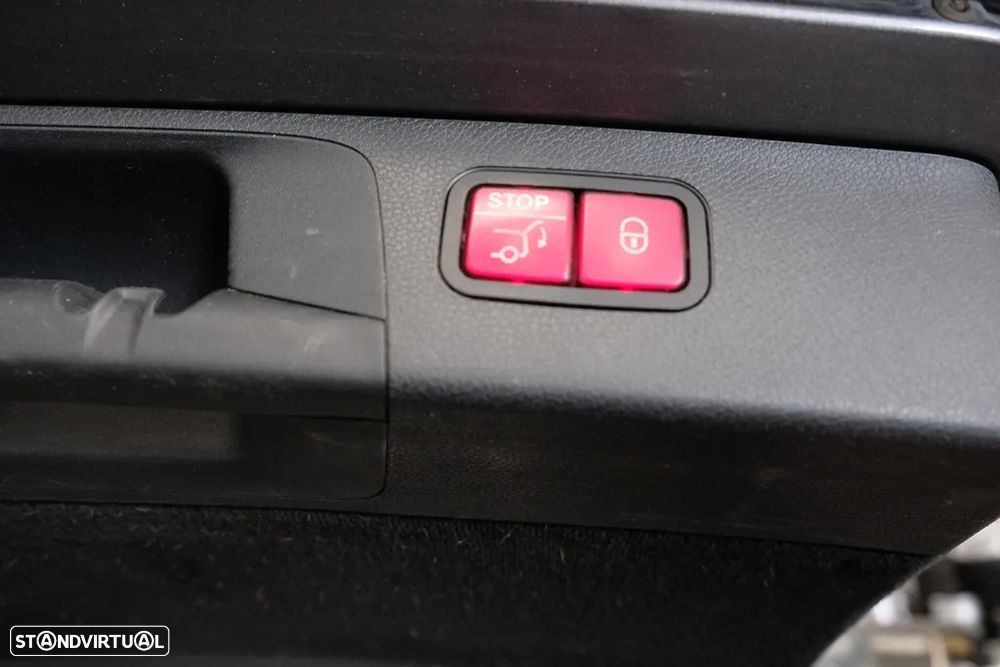 Mercedes-Benz E 220 d 4-Matic All Terrain Avantgarde - 34