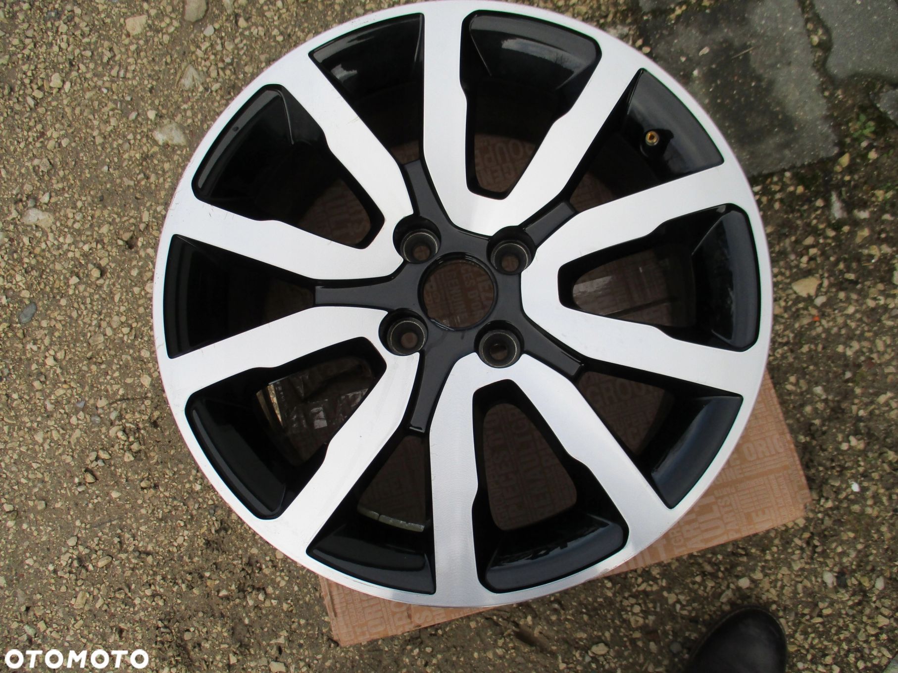 FELGA ALUMINIOWA CLIO CAPTUR 7J X16 ET37 403008869 - 1