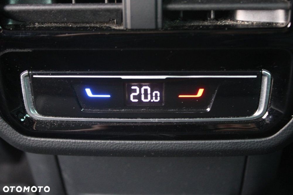 Volkswagen Passat - 24