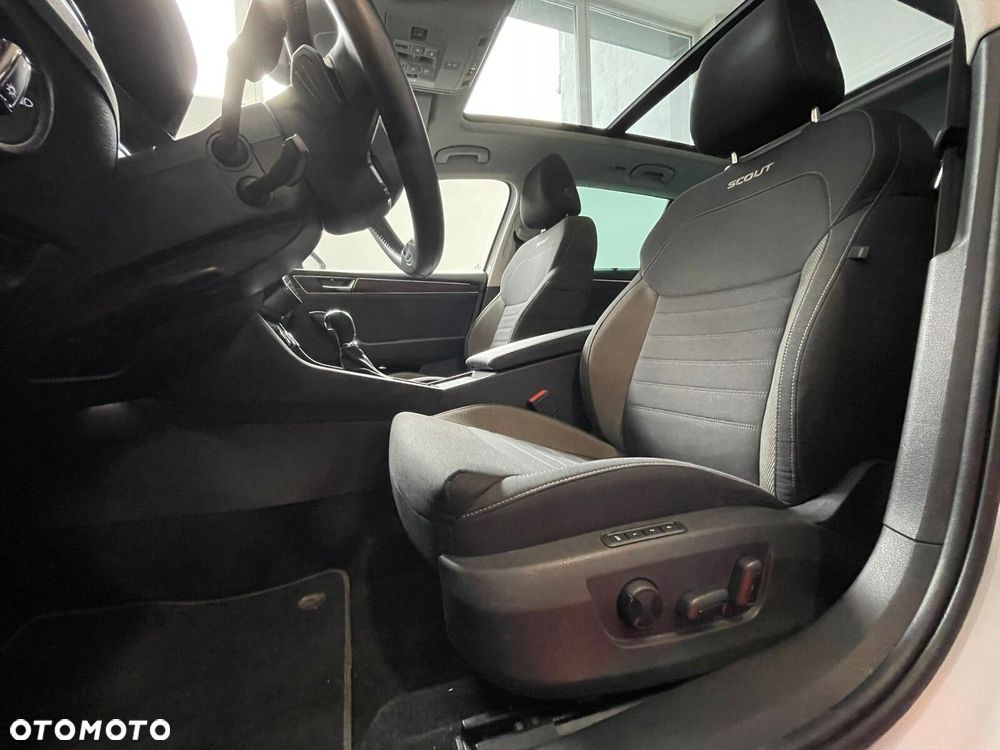 Skoda Superb 2.0 TDI SCR 4x4 Scout DSG - 10