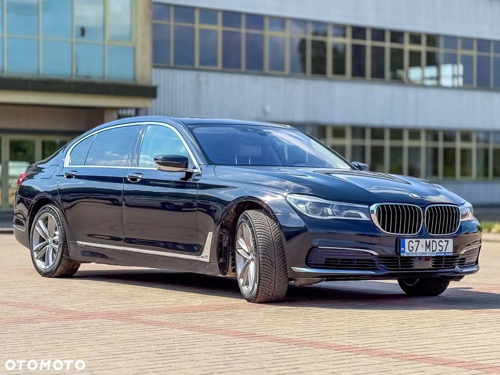 BMW Seria 7 750Li xDrive - 1