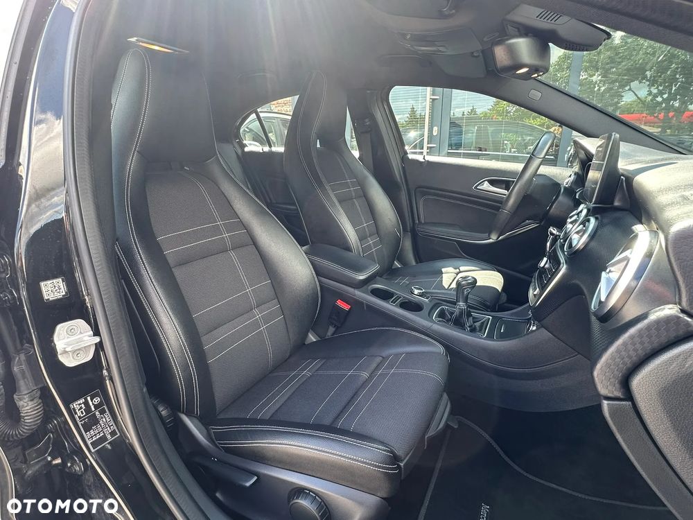 Mercedes-Benz Klasa A 180 (BlueEFFICIENCY) Style - 29