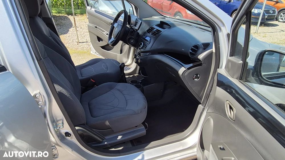 Chevrolet Spark 1.0 LS+ - 9